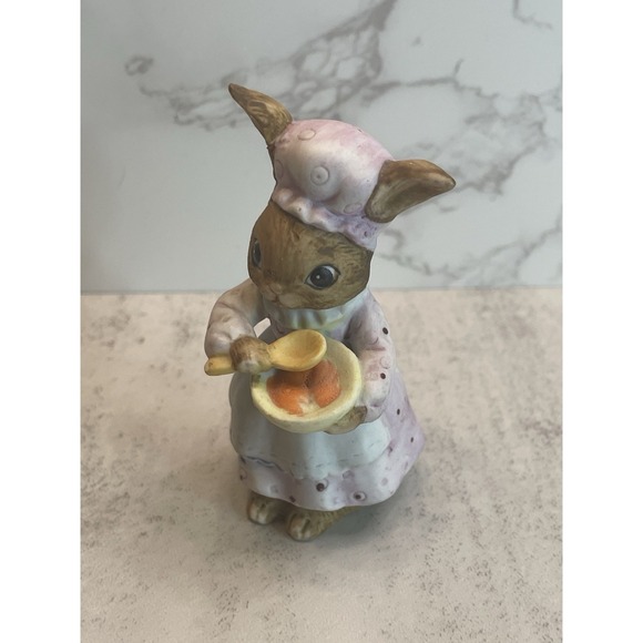 Vtg Mommy Rabbit Figurine 3" - Picture 3 of 6